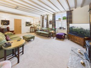 Sitting room- click for photo gallery